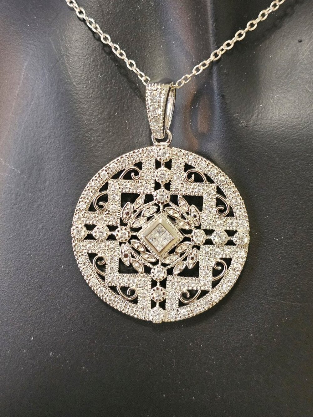Pendant Necklace